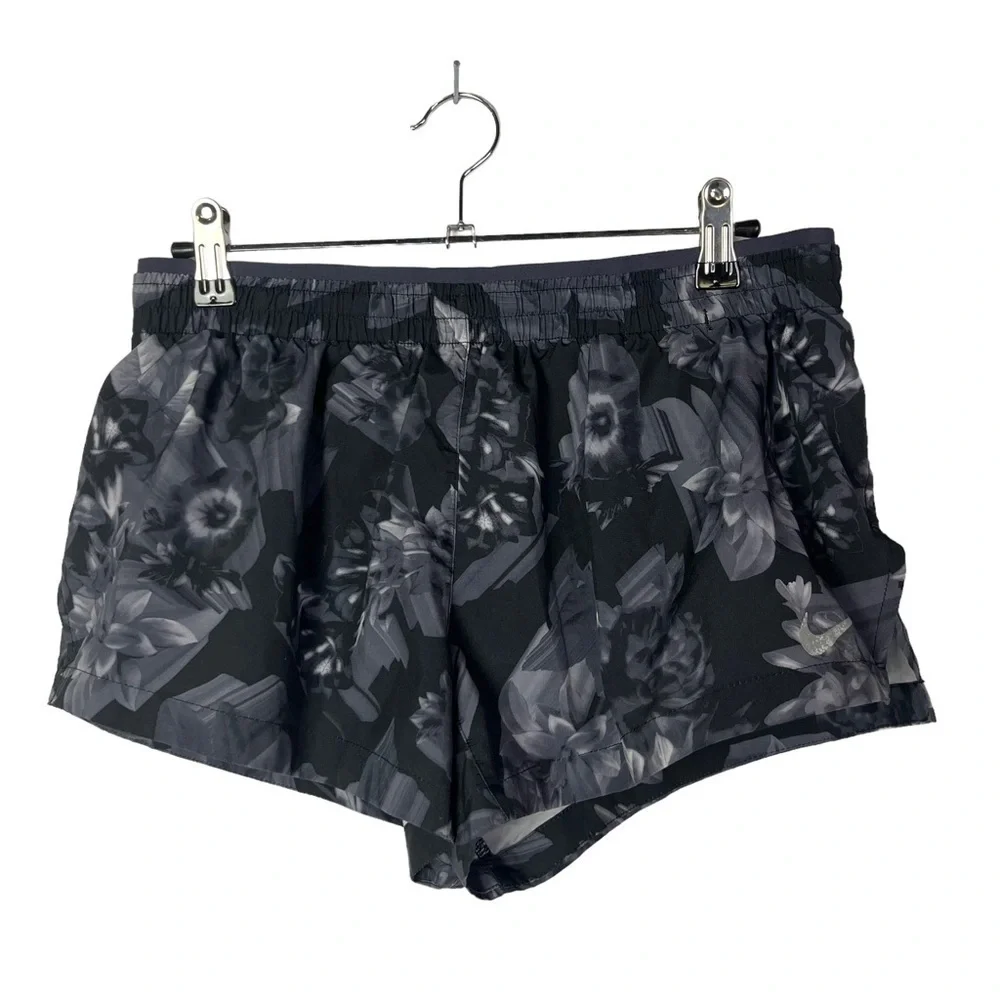 Nike‎ Elevate Black & Gray Floral Running Shorts S